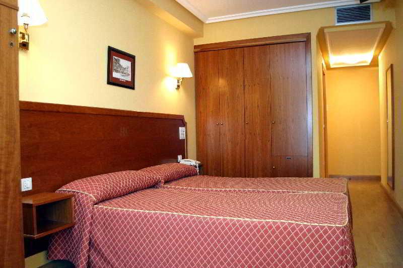 El Retiro De Cardea Hotel Oviedo Kamer foto